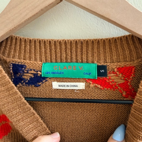 Clare V chains Brown Sweater with Red and Blue Pattern - Picture 6 of 8